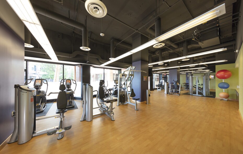 More Photos Of 1701 Duke St, Alexandria Office For Lease