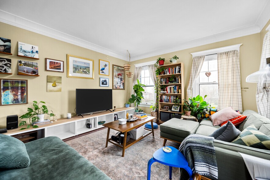 More Photos Of 632 W Ferry St, Buffalo Apartments For Sale