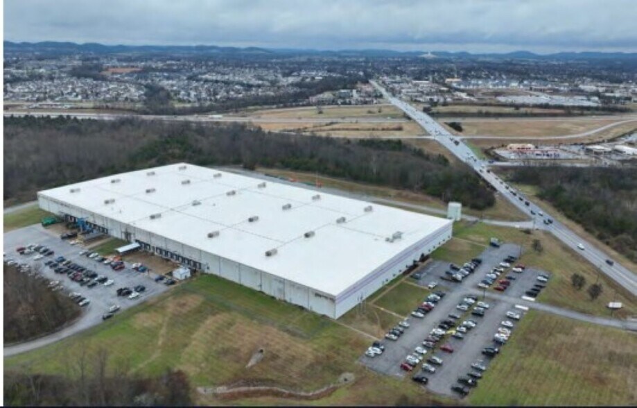 More Photos Of 4637 Port Royal Rd, Spring Hill Distribution For Sale