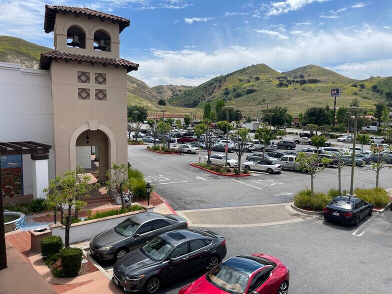 More Photos Of 26527-26351 Agoura Rd, Calabasas Storefront For Lease