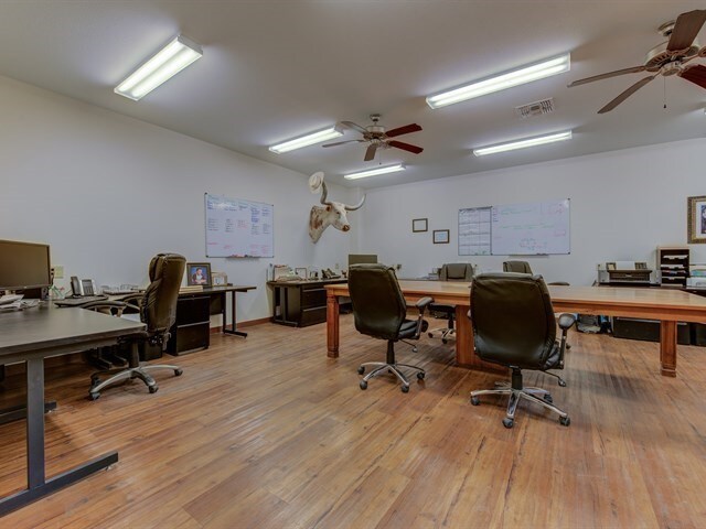 More Photos Of 4304 College Dr, Lufkin Office For Sale