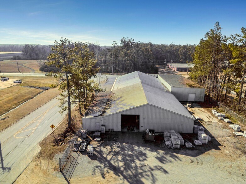 More Photos Of 2750 S Harper Rd, Corinth Manufacturing For Sale