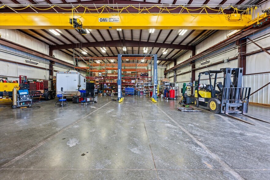 More Photos Of 12400 S Sunnylane Rd, Moore Manufacturing For Lease