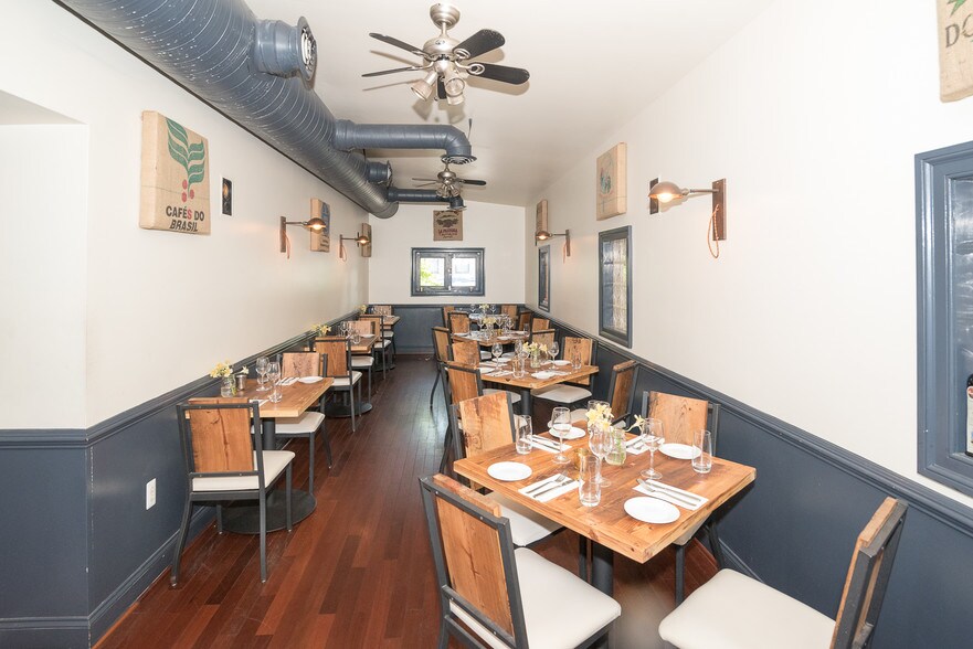 More Photos Of 3734 Fleet St, Baltimore Bar For Sale