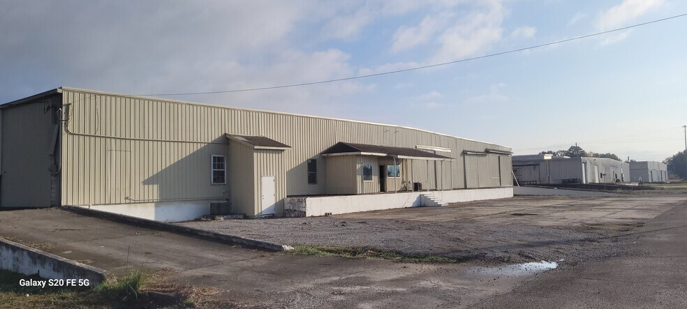 More Photos Of 407 Rains Air Depot Rd, Gadsden Warehouse For Lease
