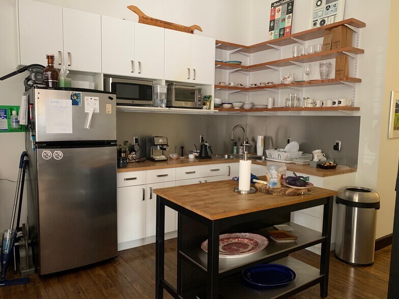 More Photos Of 805 Front St, Santa Cruz Office For Sale