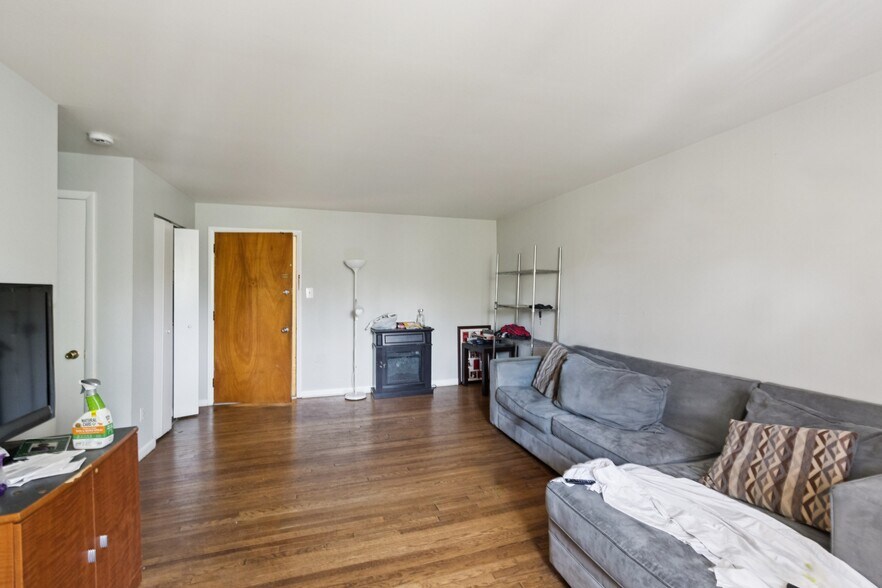 More Photos Of 301 E Brown St, Norristown Multifamily For Sale