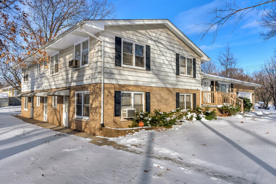 Primary Photo Of 6860 Delaware St, Merrillville Apartments For Sale