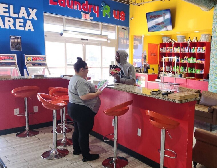 More Photos Of 5423-5431 Chas Windham, San Antonio Storefront Retail Office For Sale