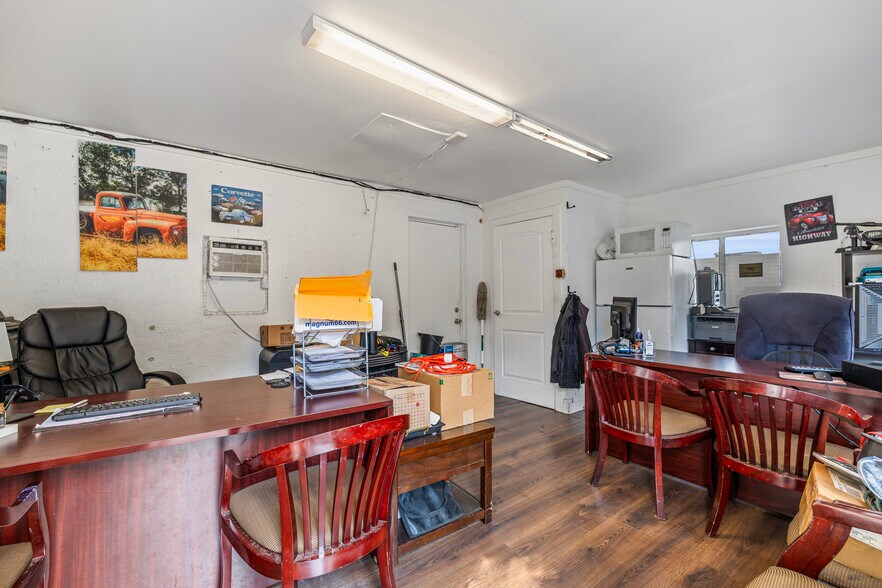 More Photos Of 1128 Main St, Longmont General Retail For Sale