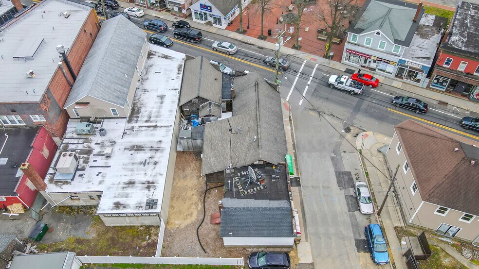 More Photos Of 15-21 Main St, Kings Park Storefront For Sale