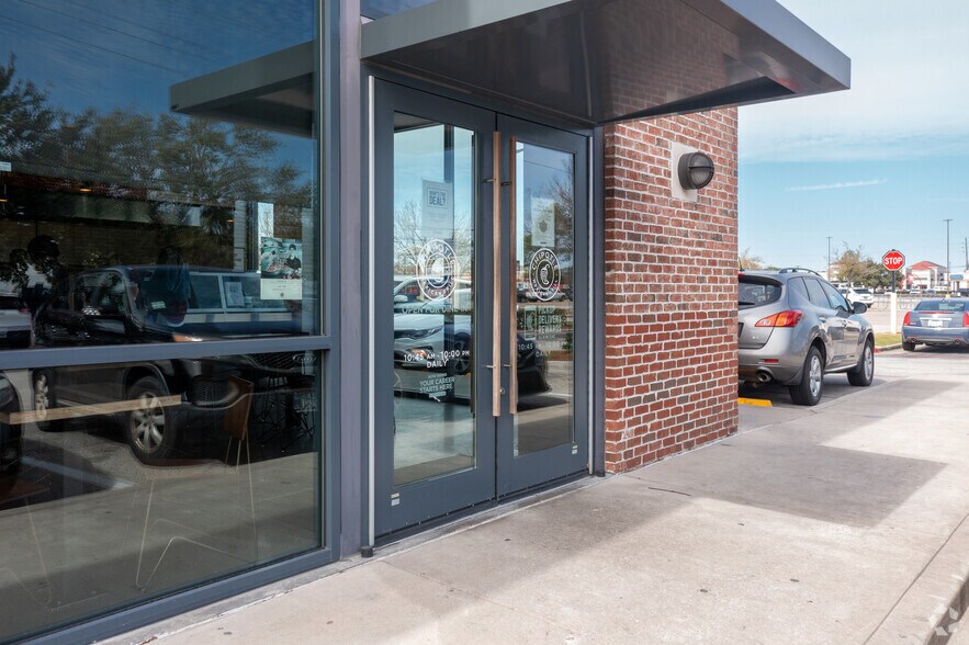 More Photos Of 6501-6887 Highway 6 N, Houston Unknown For Lease