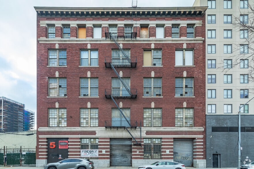 More Photos Of 3-7 Canal Plaza Ave, Bronx Warehouse For Sale