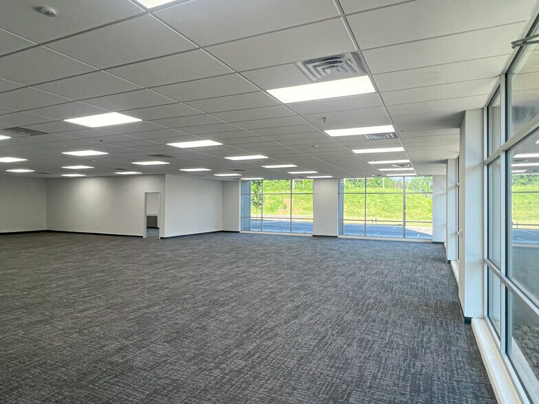 More Photos Of 8820 Old Dowd Rd, Charlotte Distribution For Lease