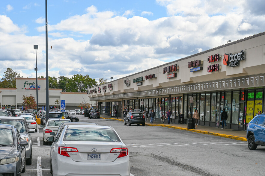 Primary Photo Of 6901-6981 Hechinger Dr, Springfield Unknown For Lease