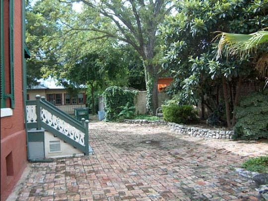 More Photos Of 635 S Presa St, San Antonio Storefront Retail Office For Sale