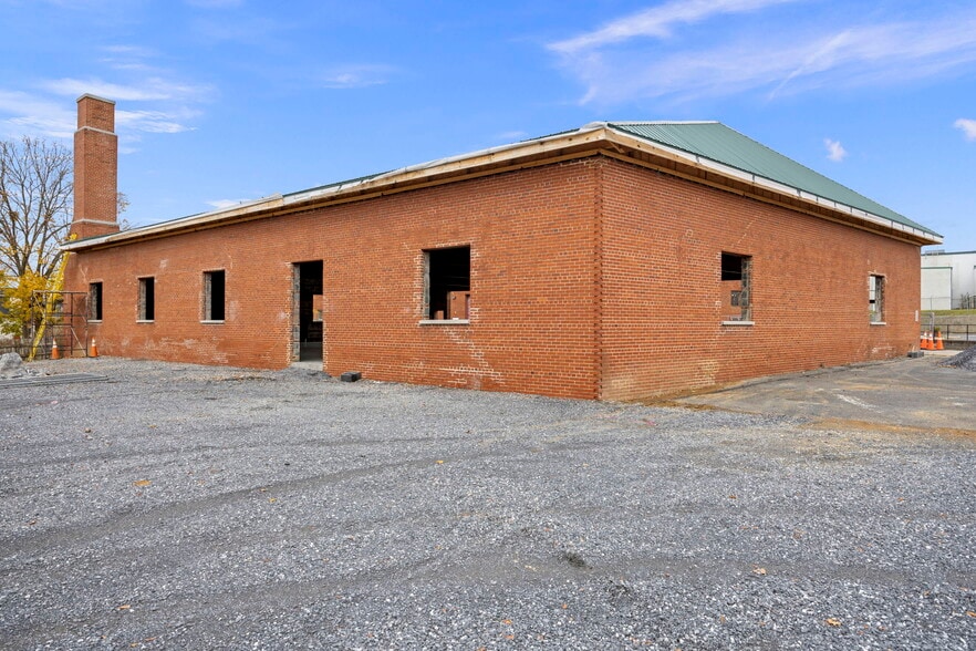 Primary Photo Of 156 Washington, Harrisonburg Light Distribution For Lease