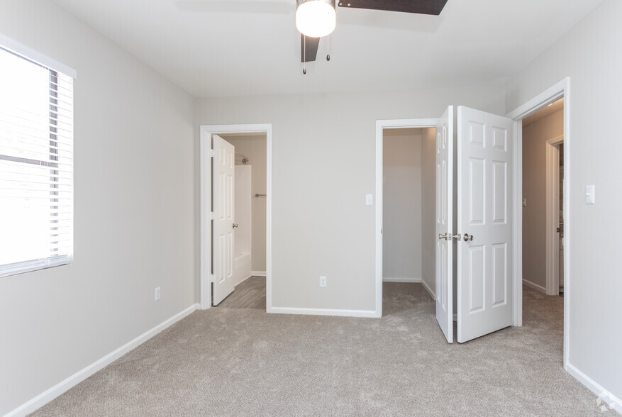 More Photos Of 4029 Professional Dr, Hope Mills Apartments For Sale