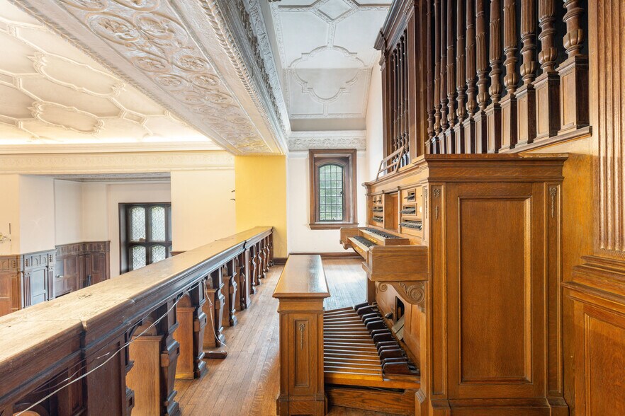 More Photos Of 190 Camp Hill Rd, Fort Washington Religious Facility For Lease