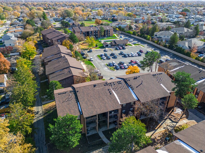 More Photos Of 9200-9330 Hunter Dr, Orland Hills Apartments For Sale