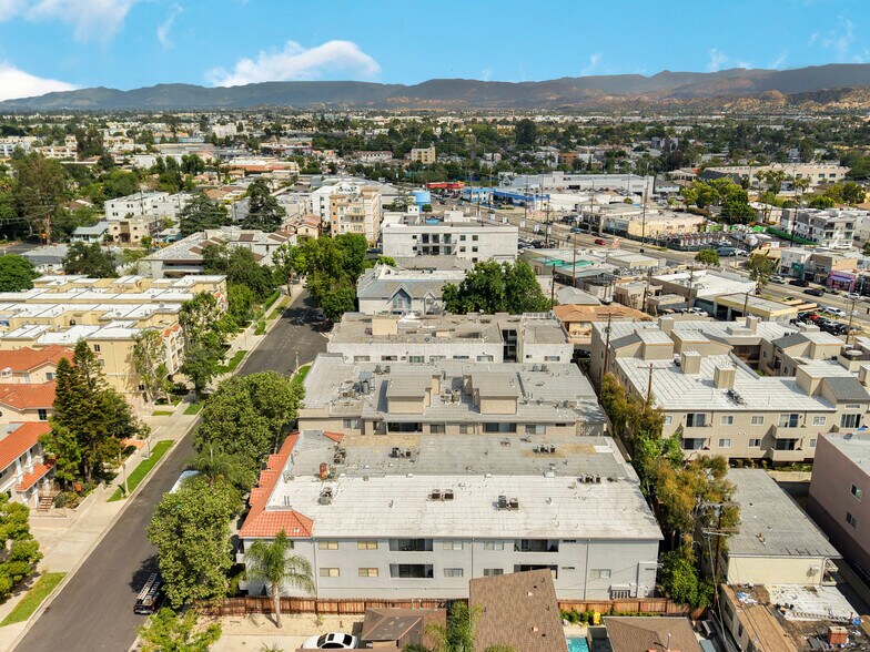 More Photos Of 5712 Camellia Ave, North Hollywood Apartments For Sale
