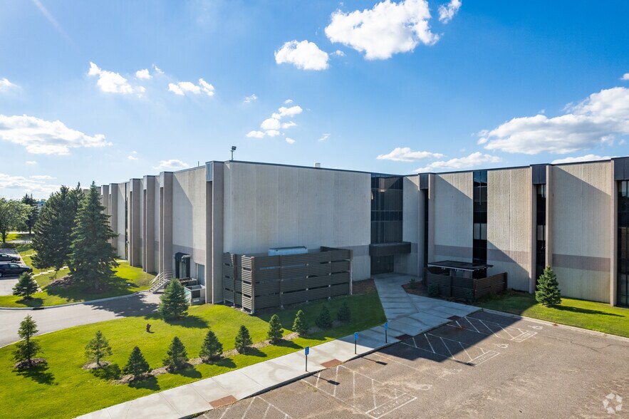 More Photos Of 3140 Neil Armstrong Blvd, Eagan Office For Sale