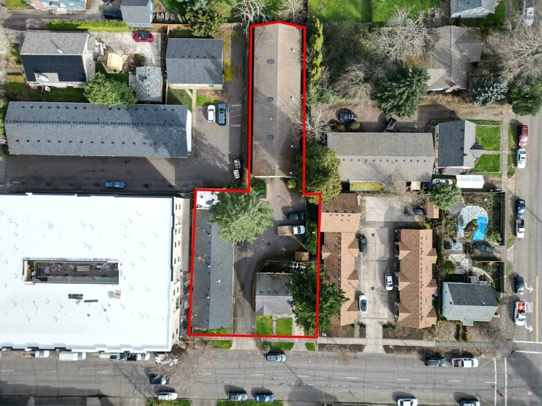 More Photos Of 333-339 NE Lincoln St, Hillsboro Flex For Sale