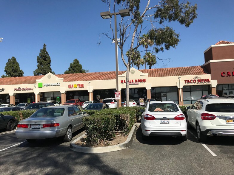 More Photos Of 3501-3425 E Chapman Ave, Orange Unknown For Lease