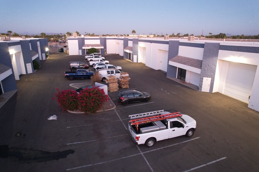 More Photos Of 700 N Golden Key St, Gilbert Unknown For Lease