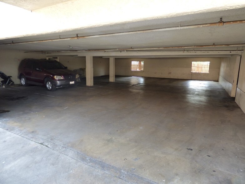 More Photos Of 839 N Summit Ave, Pasadena Apartments For Sale