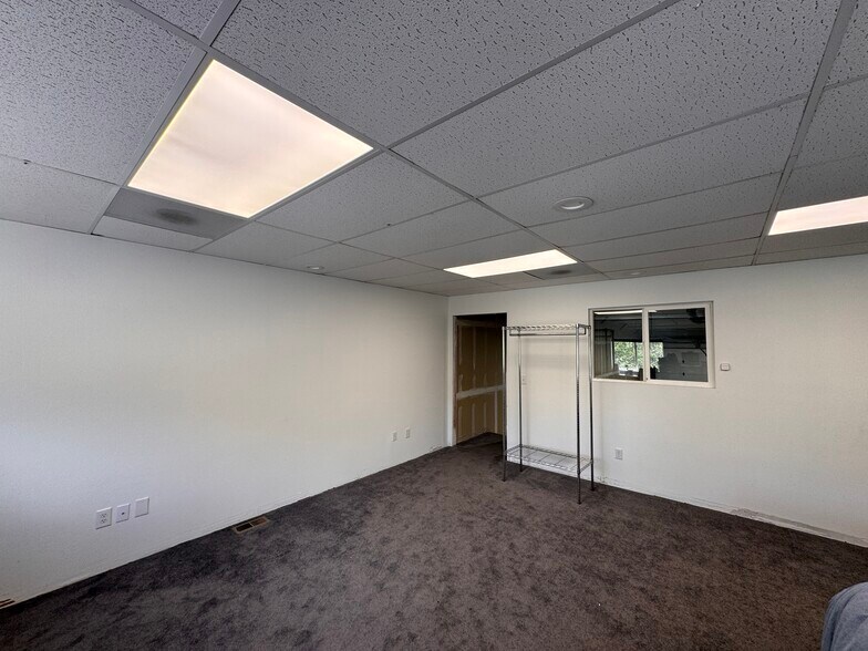 More Photos Of 1319-1399 S Garfield Ave, Loveland Light Distribution For Sale