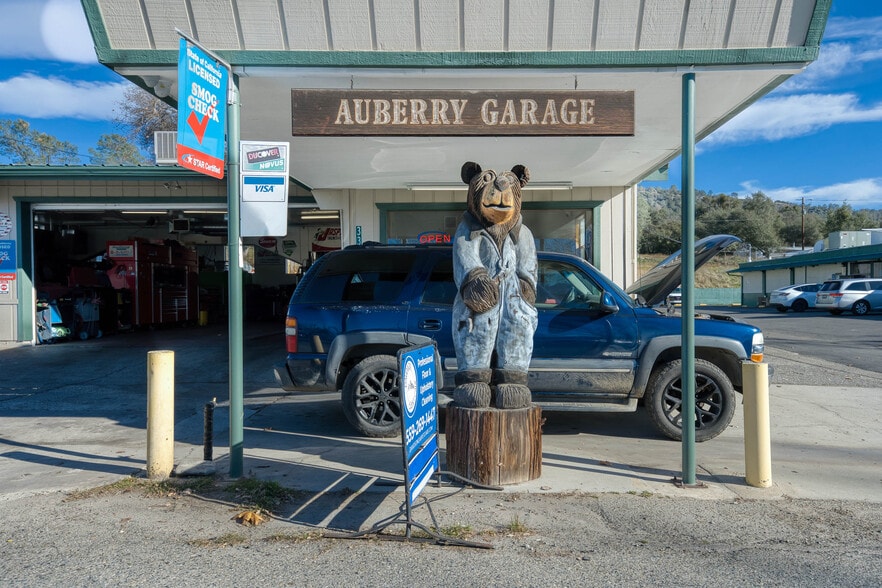 More Photos Of 33246 Auberry Rd, Auberry Freestanding For Sale