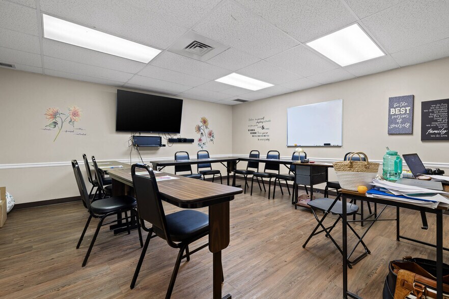 More Photos Of 940 S Ocoee St, Cleveland Medical For Sale