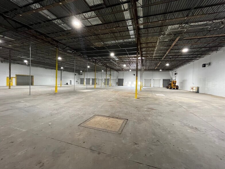More Photos Of 3600 Elm Ave, Portsmouth Warehouse For Lease