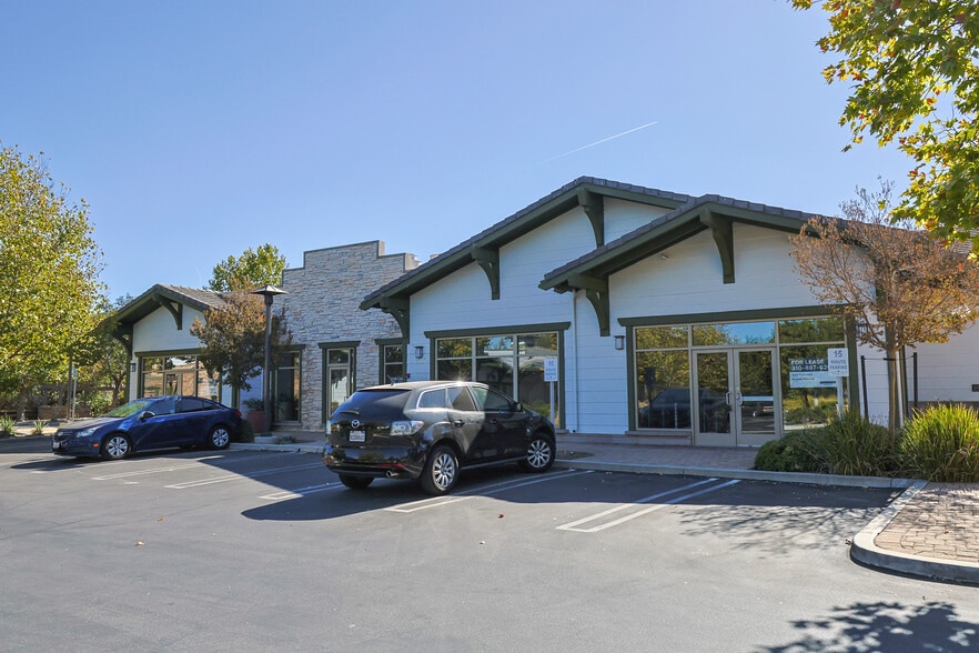 More Photos Of 29105-29125 Canwood St, Agoura Hills Restaurant For Lease