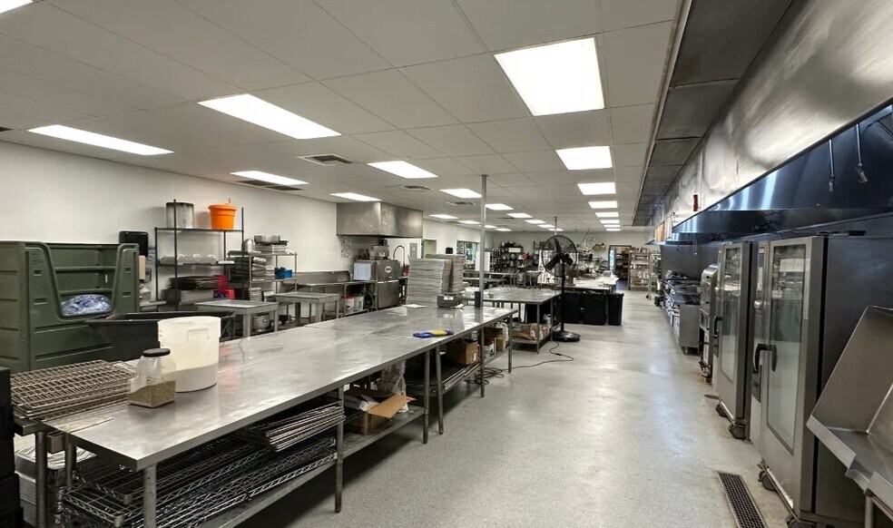 More Photos Of 2601 S 24th St, Phoenix Food Processing For Lease