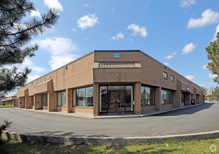 More Photos Of 27 Casebridge Ct, Toronto Flex For Lease
