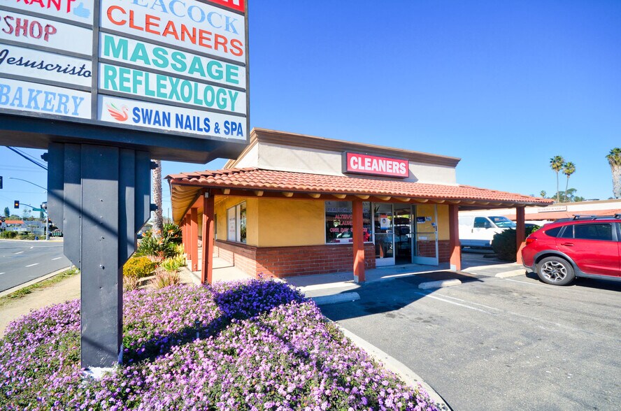 More Photos Of 1450 W Mission Rd, San Marcos Unknown For Lease