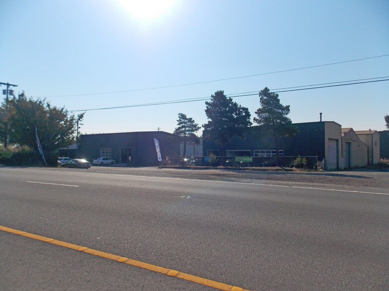 More Photos Of 18650 SW Pacific Hwy, Tualatin Warehouse For Lease