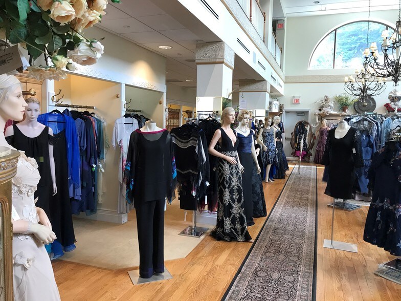 More Photos Of 111 E Main St, Mount Kisco General Retail For Sale