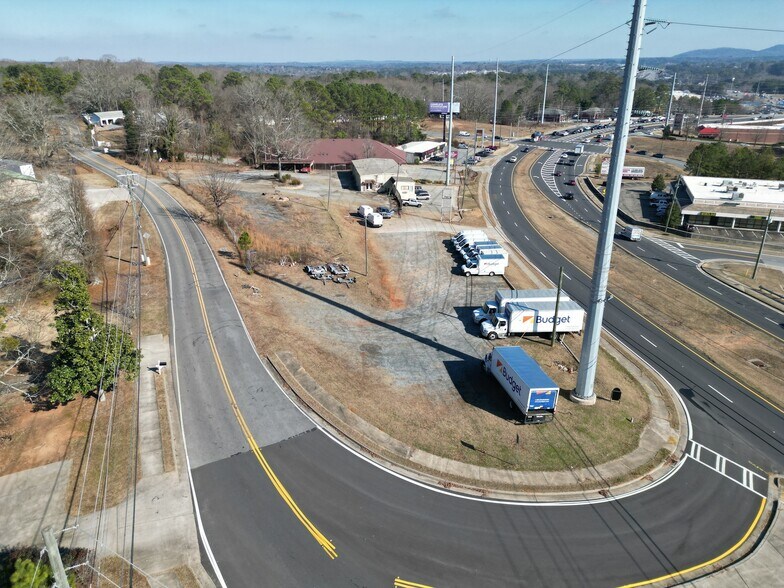 More Photos Of 8477 Hwy 92, Woodstock General Retail For Lease