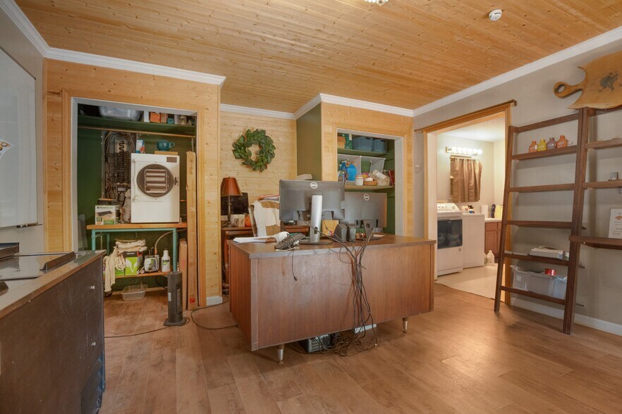 More Photos Of 122 Ouachita River Haven Rd, Pencil Bluff Hotel For Sale