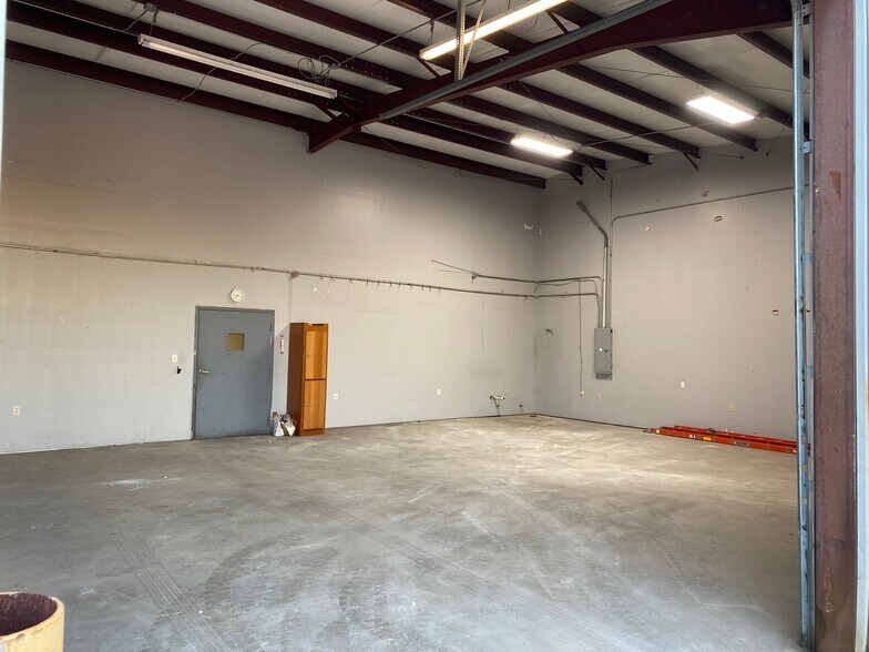 More Photos Of 2261 Denley Rd, Houma Warehouse For Sale