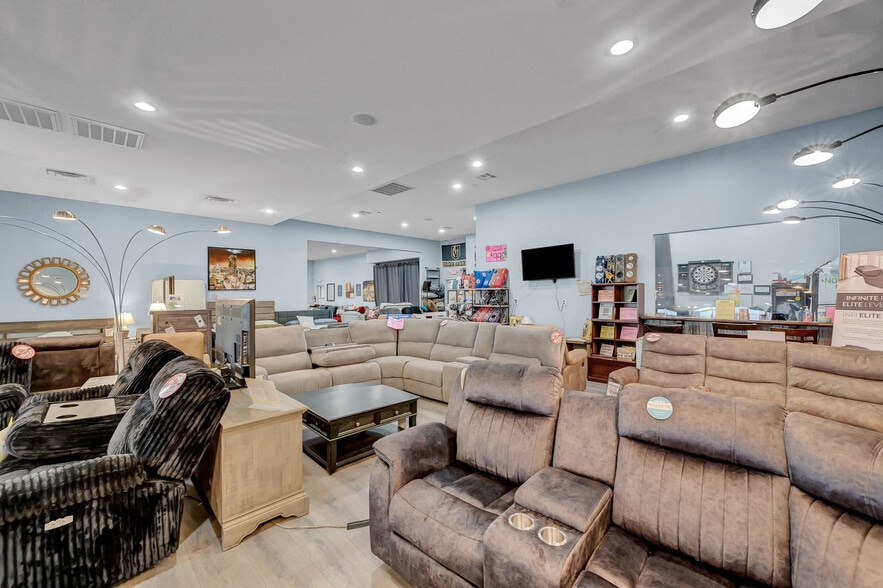 More Photos Of 1433 N Boulder Hwy, Henderson Freestanding For Sale