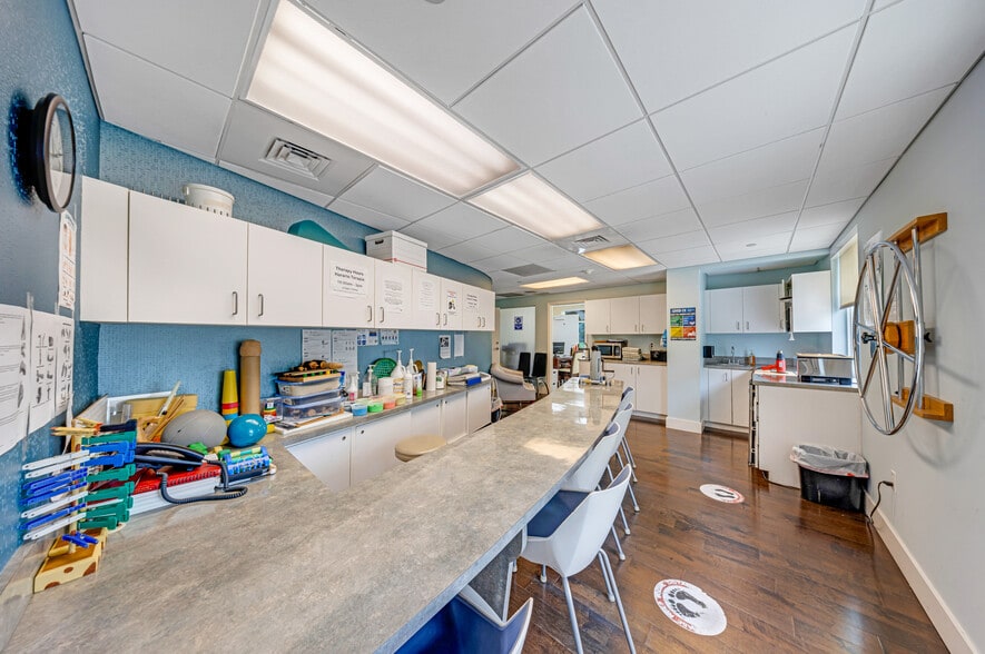 More Photos Of 1693 SW 27th Ave, Miami Office For Sale