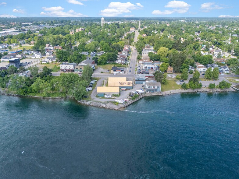 More Photos Of 162 Niagara Blvd, Fort Erie Marina For Sale