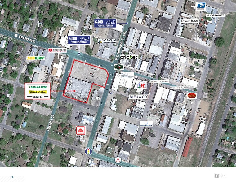 More Photos Of 304 W Grand Ave, Yoakum Freestanding For Lease