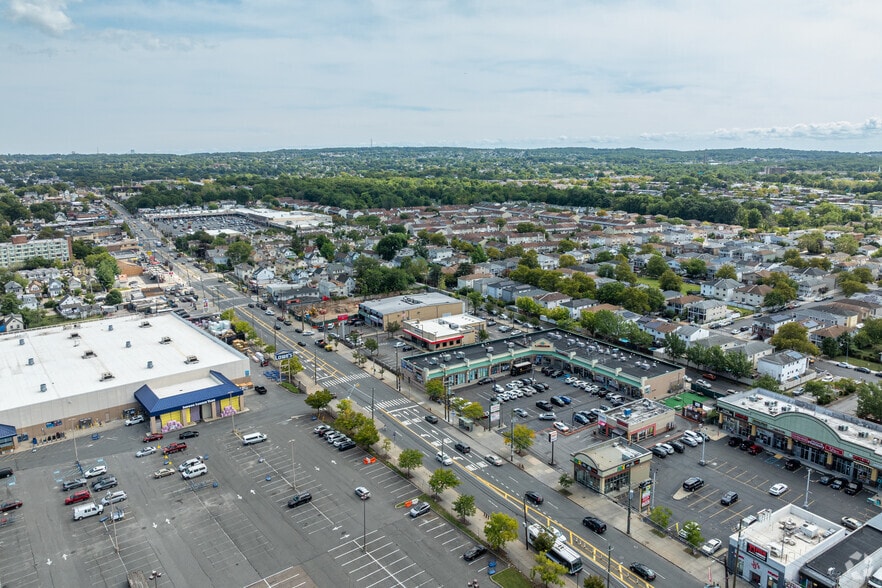 More Photos Of 2220 Forest Ave, Staten Island Freestanding For Sale