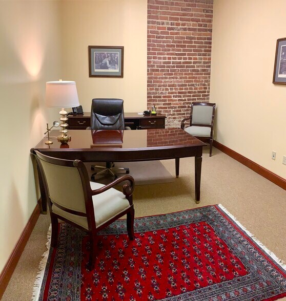 More Photos Of 232 Capitol St, Charleston Unknown For Lease