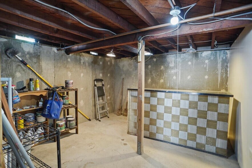 More Photos Of 577 N Boylston St, Los Angeles Apartments For Sale
